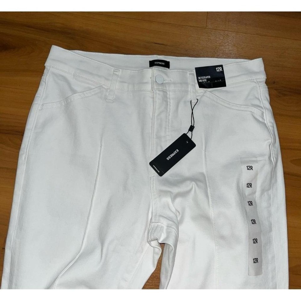 Womens NWT Express Skyscraper Pintuck Mid Rise Stretch Flare Jeans - Picture 4 of 6
